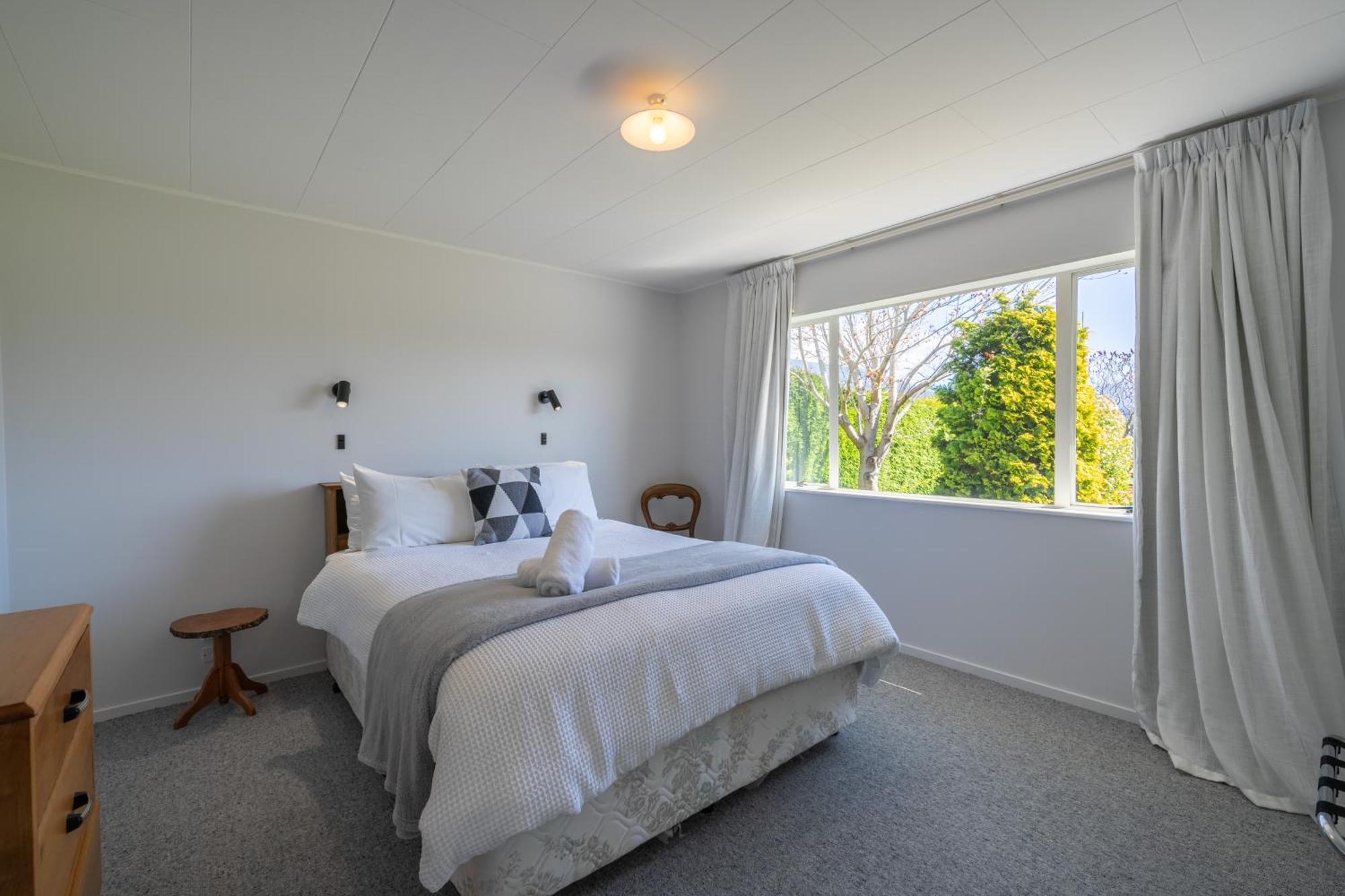 Kepler Retreat - Te Anau Holiday Home Exterior photo