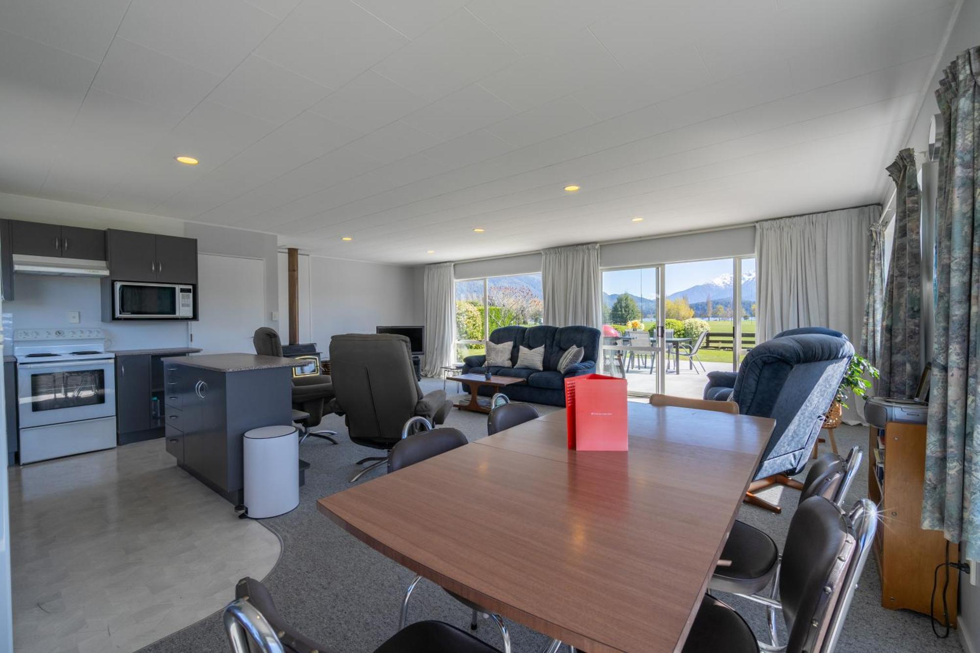 Kepler Retreat - Te Anau Holiday Home Exterior photo
