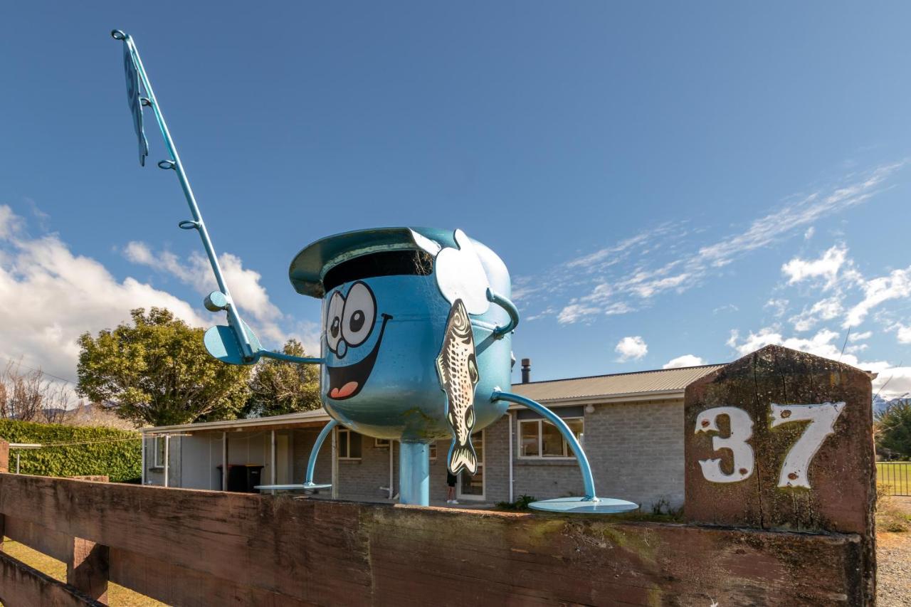 Kepler Retreat - Te Anau Holiday Home Exterior photo